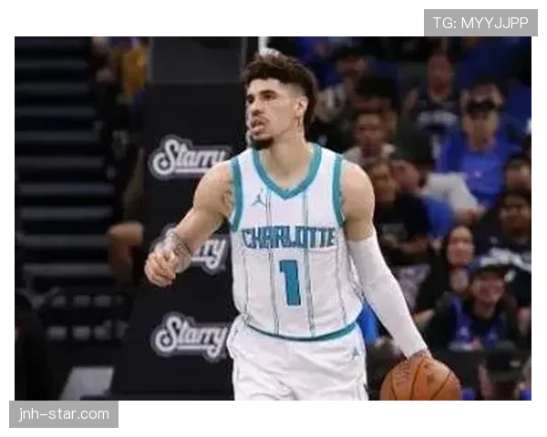 拉梅洛·鲍尔连续多场传球数增多提升组织效率对比新秀赛季明显进步