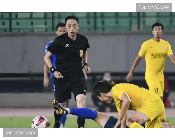 抗议判罚有多大影响？足球规则中为何限制裁判复核范围